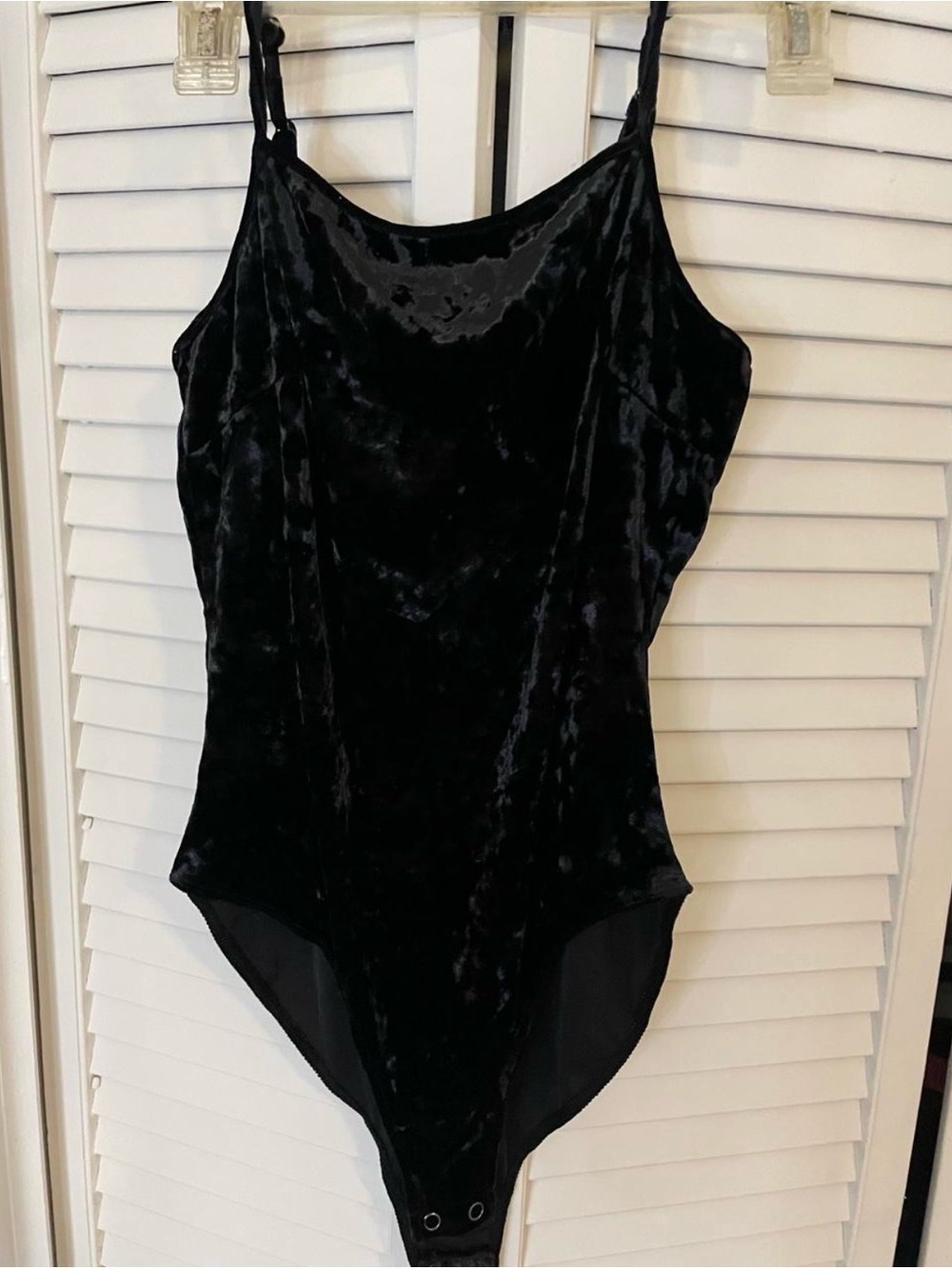 Forever 21 Black Velvet Scoop Neck Bodysuit